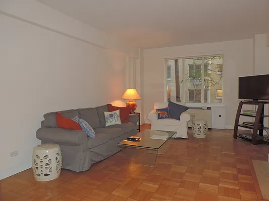 Rented by essential NEW YORK Real Estate | media 9