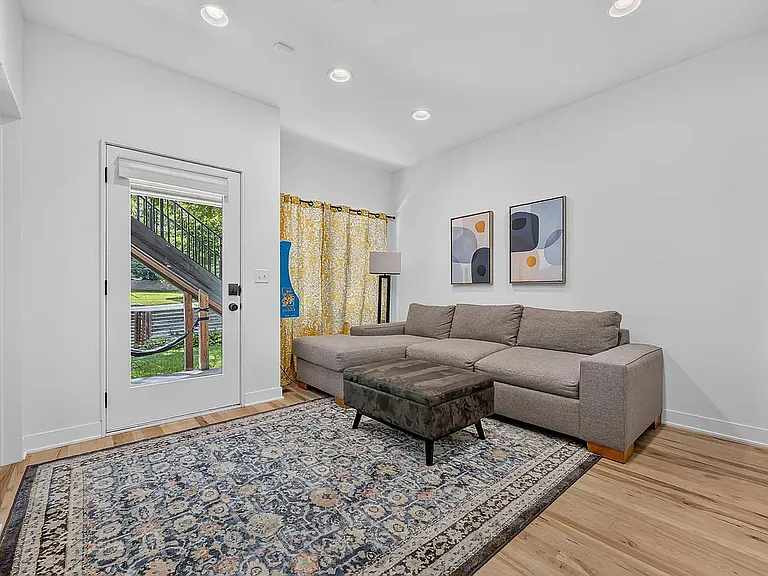1742 Belleview Ave — Photo 30