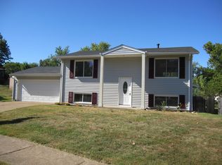 1941 San Miguel Ct, Fenton, MO 63026