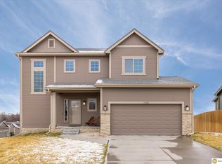 1928 Canyon St, Bellevue, NE 68123