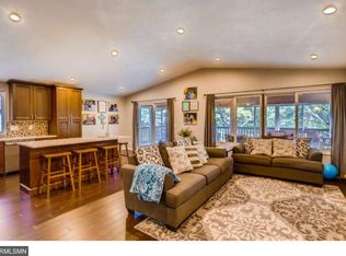 4246 Desoto St, Vadnais Heights, MN 55127