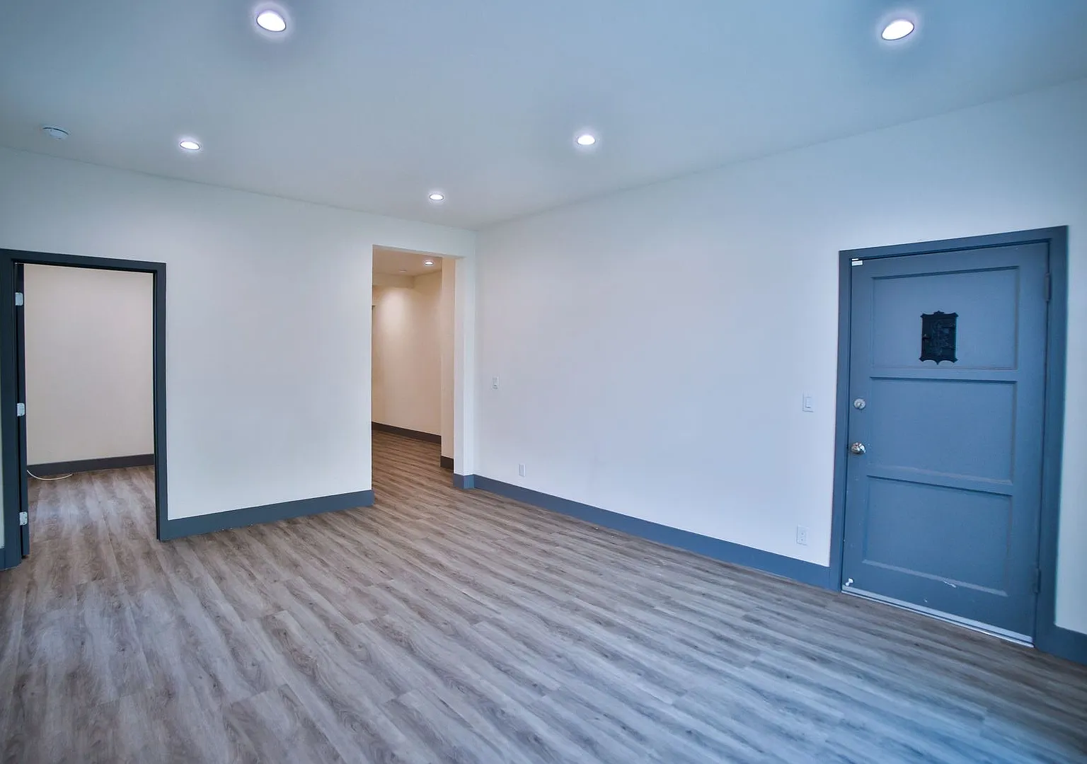 Virginia Apartments — Photo 3