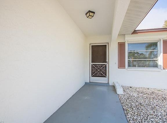 4th image of 28106 Mango Dr