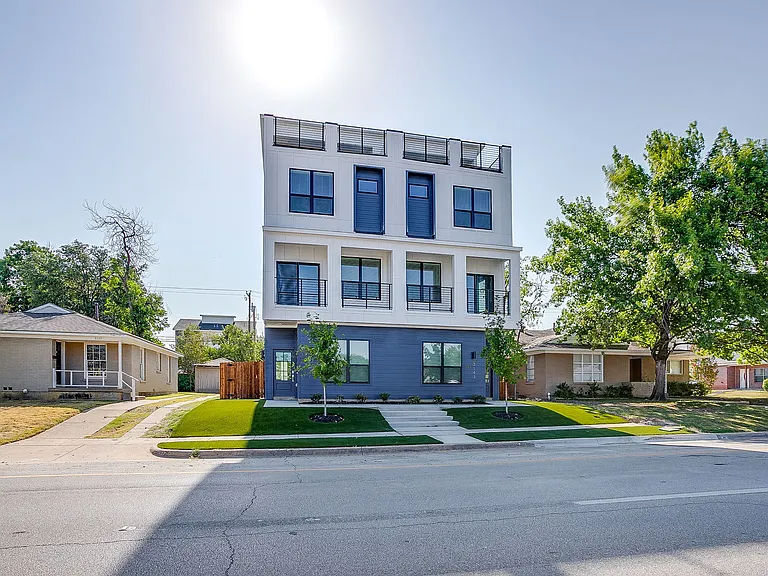 3141 McCart Ave — Photo 3