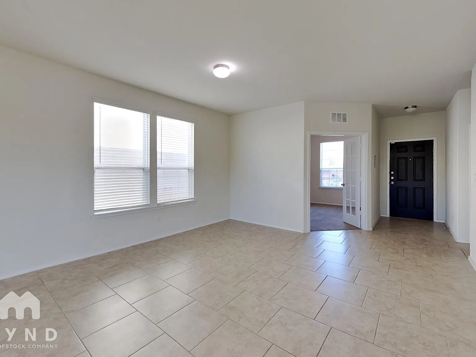 4 bed, 3.0 bath, 2604 sqft, $2,299 — Photo 2