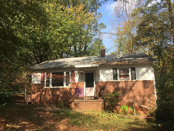 2nd image of 492 Fayetteville Ave