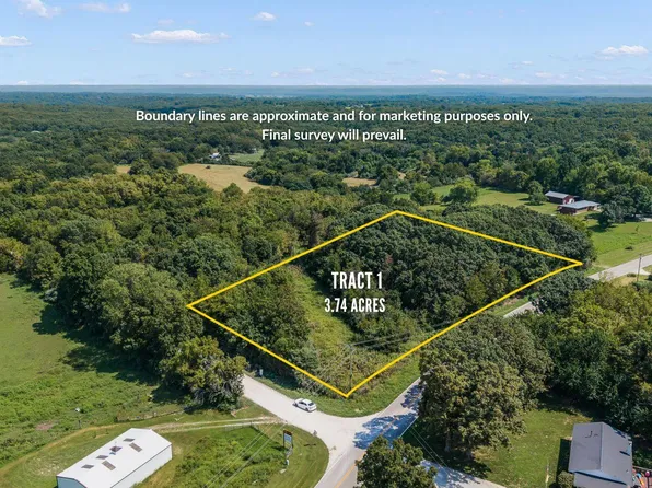 3717 State Road Aa, Holts Summit, MO 65043