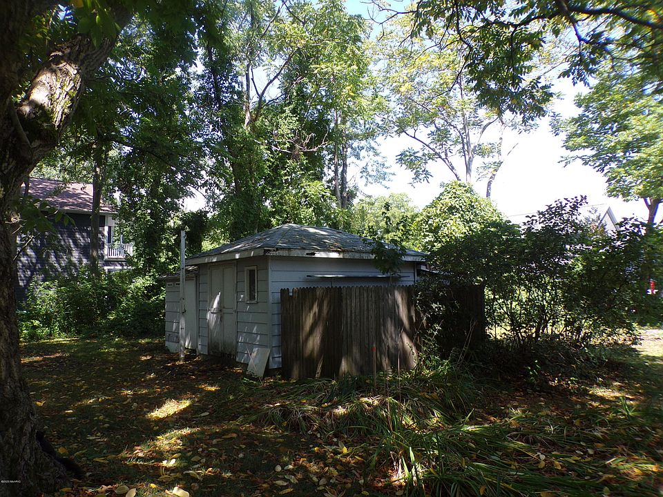 1st image of 754 Indiana Ave