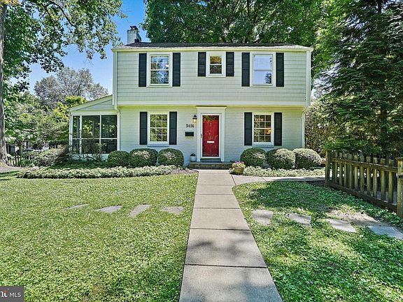 2nd image of 3414 Thornapple St
