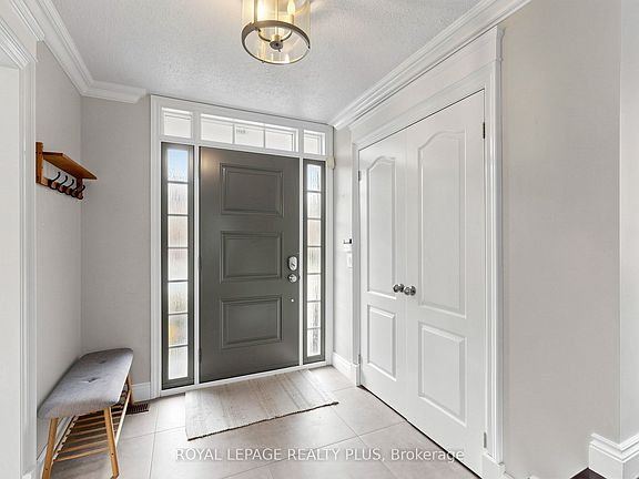 3rd image of 239 Westfield Trl