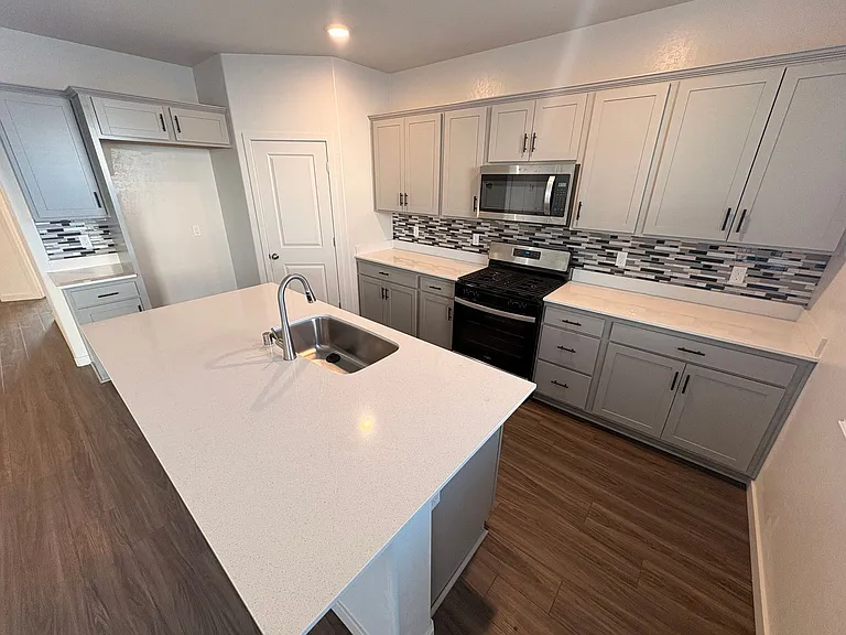 1463 S Orbit Cir — Photo 3