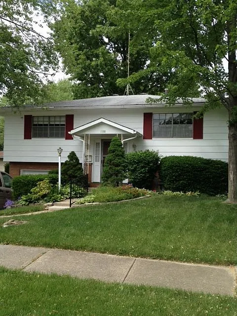 1560 Cranwood Dr photo 1