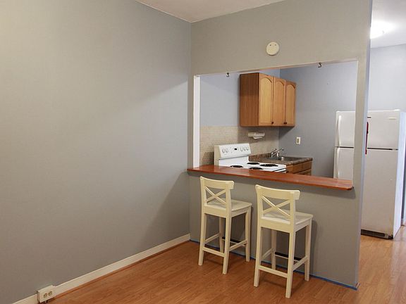 Living room/ kitchen