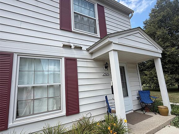 3rd image of 2926 Meadowbrook Ct #C