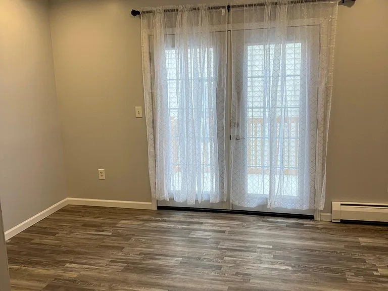 349 Connecticut St — Photo 4