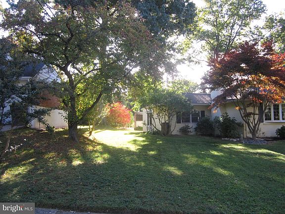 3rd image of 1106 Graylyn Rd