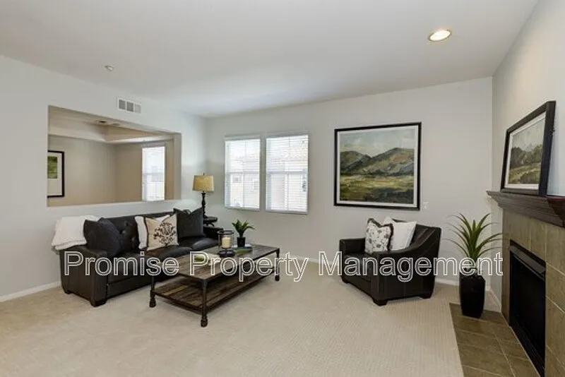 2 bed, 2.0 bath, 1532 sqft, $3,995 — Photo 4