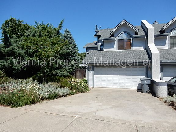 2nd image of 1229 Saddle Ct