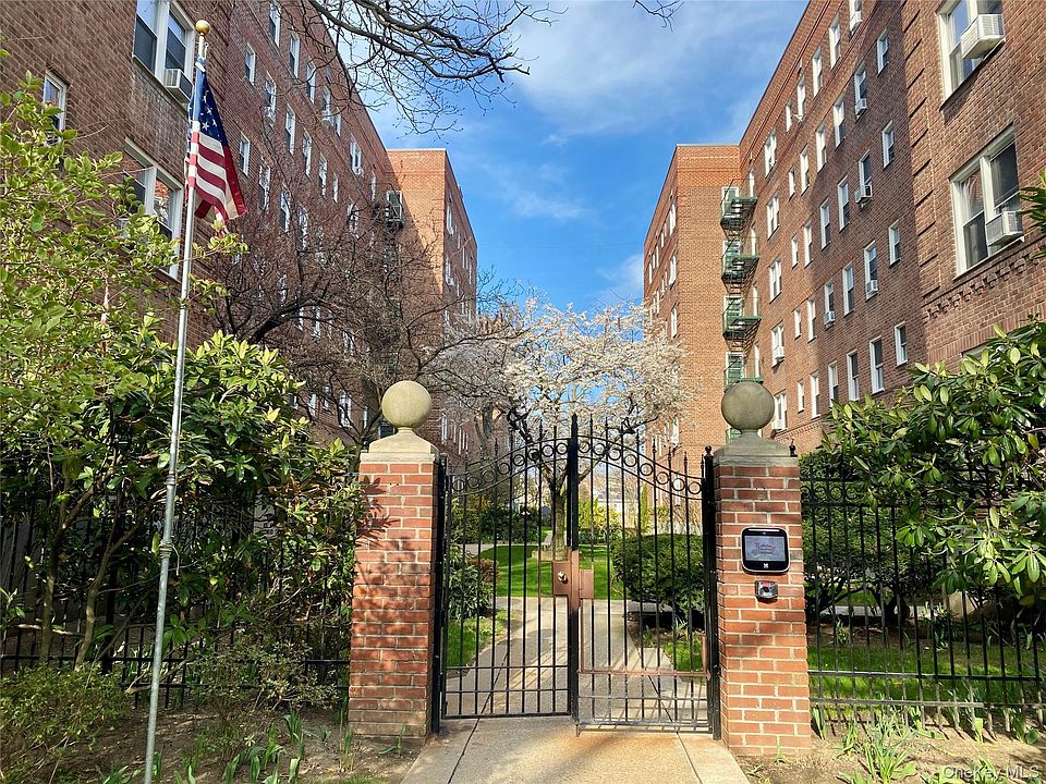 1st image of 32 Cathedral Avenue #6C
