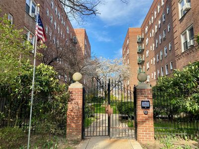 32 Cathedral Avenue #6C, Hempstead, NY, 11550