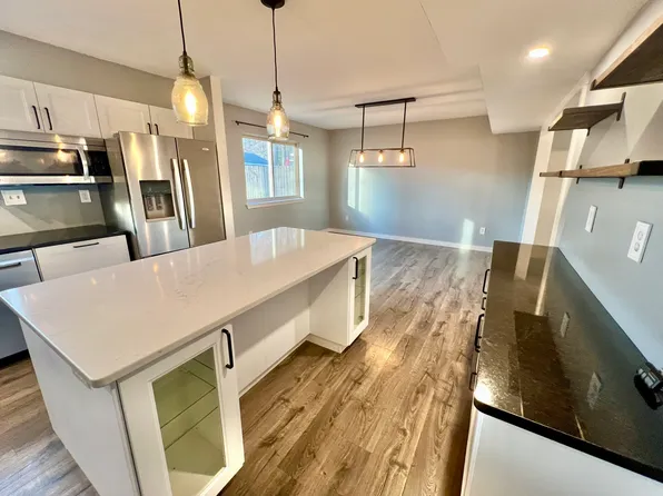 1233 Homestead Dr, Virginia Beach, VA 23464