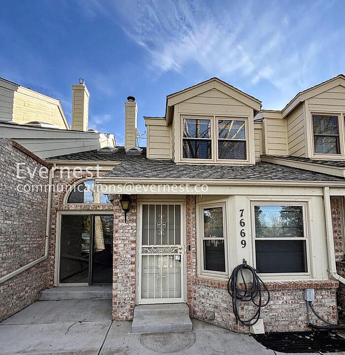 1st image of 7669 S Cove Cir