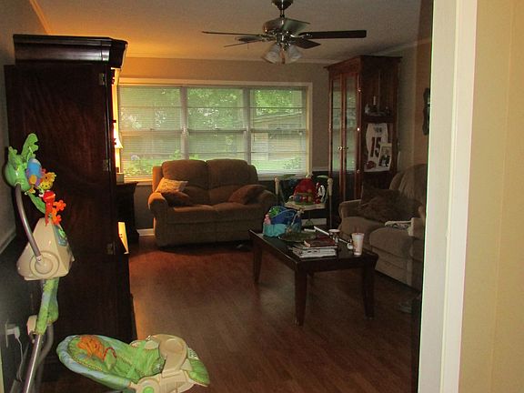 3rd image of 2406 Pinoak Dr