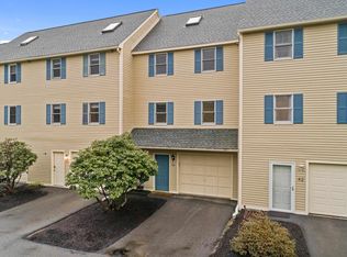 43 Fords Landing Dr, Dover, NH 03820