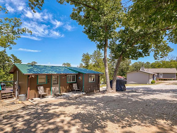 2nd image of 119 Kings Cove Lane
