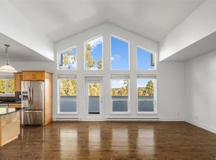 Carey Hill Walk, Saanich, BC V8Z 4E3