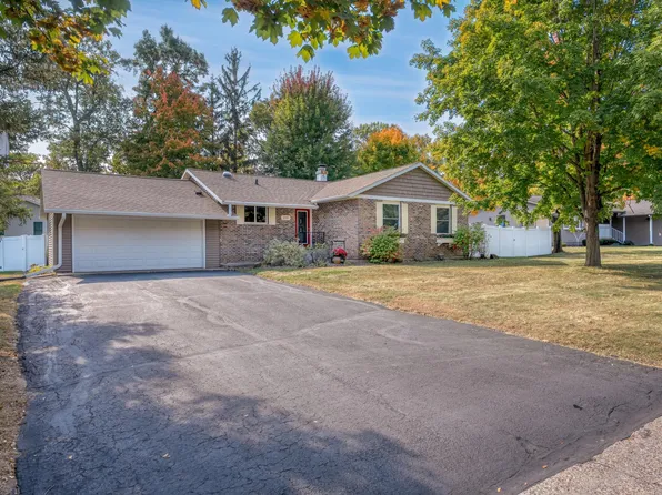 1009 Goodrich St, Durand, WI 54736