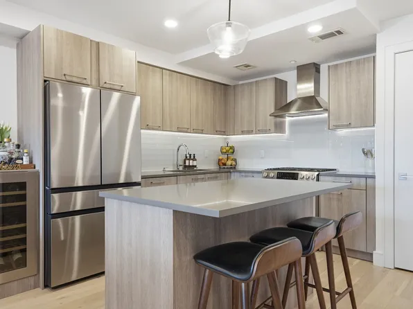 233 Ocean Parkway image 5 of 12