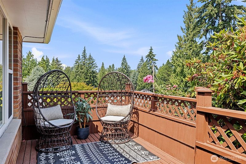 2nd image of 16613 19th Avenue SW