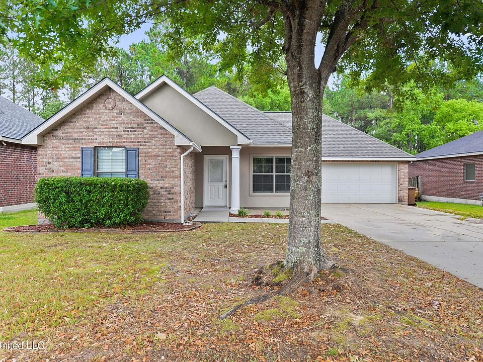 1st image of 10327 English Manor Dr