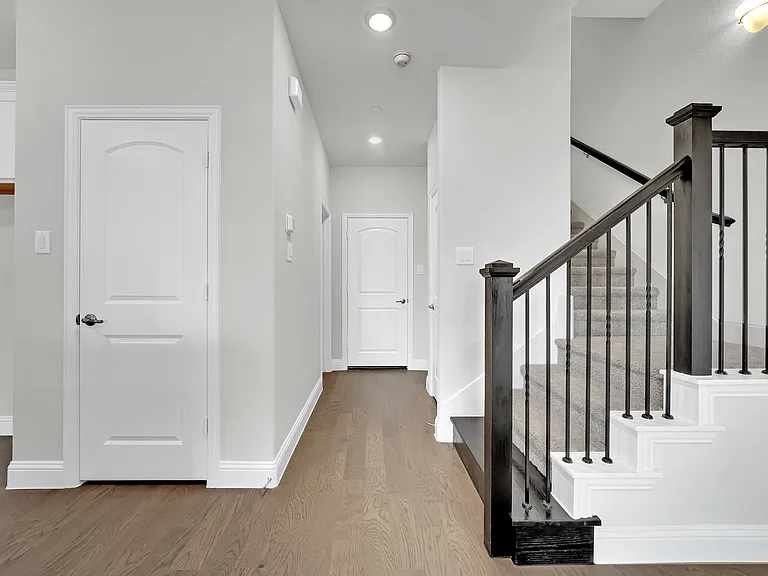 7929 Bayside Dr — Photo 23