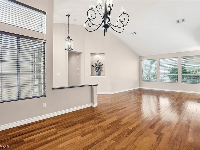 2870 Deerwood Ct — Photo 10