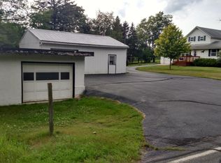 958 S Johnson Rd, Ionia, MI 48846