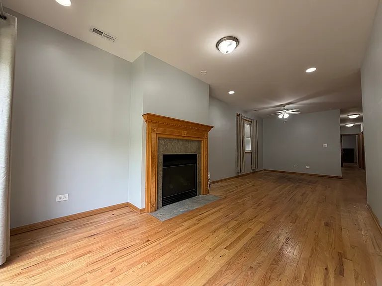 3175 W Monroe St #1 — Photo 2