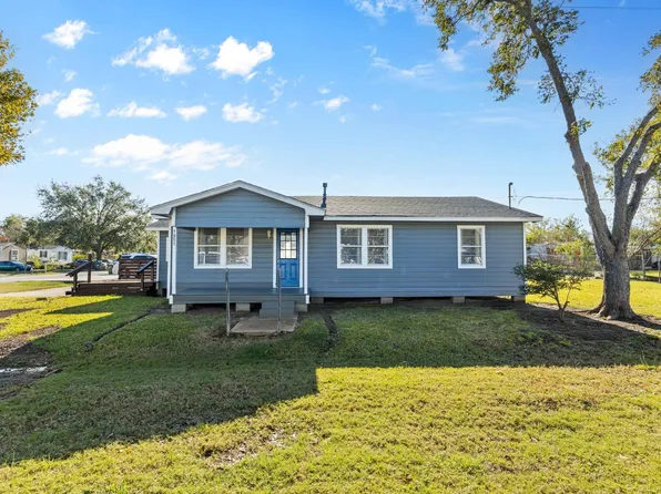 1051 Avenue A, Bacliff, TX 77518
