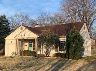 4015 Winchester Rd, Saint Matthews, KY 40207