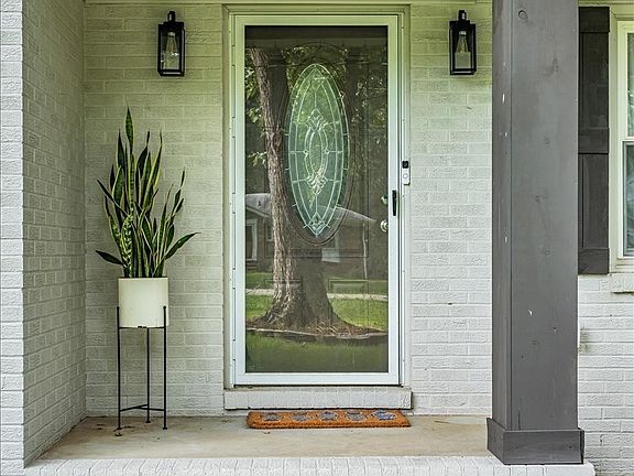 4th image of 1005 Keylon St