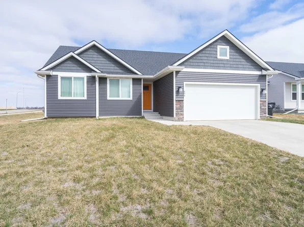 604 NE 56th St, Ankeny, IA 50021
