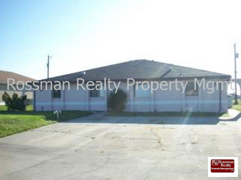 1st image of 1711 NE 7th Pl