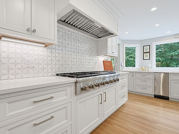 4th image of 53 Spring Rd