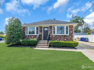 1067-6 Riverton St, North Brunswick, NJ 08902