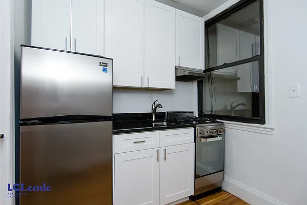 Rented by LC Lemle Real Estate Group | media 4