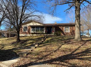 572 Monroe Mill Dr, Ballwin, MO