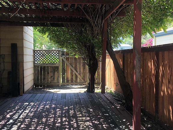 3rd image of 1919 Renoir Ave