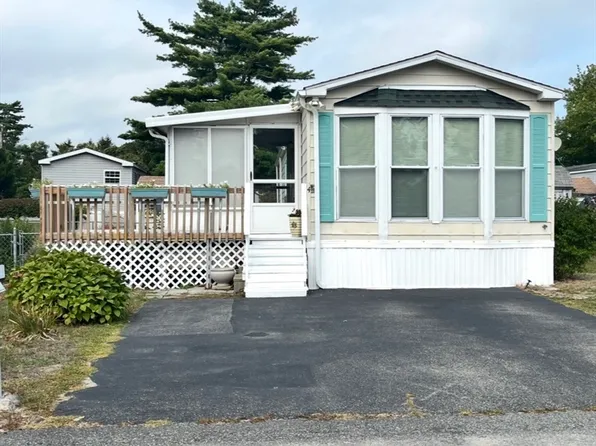 4 Joseph St, East Wareham, MA 02538