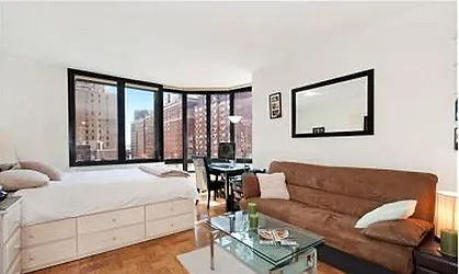 Rented by ER (DO NOT USE)